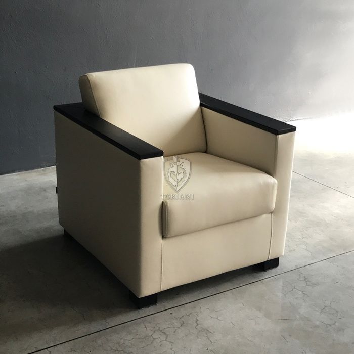 Кресло Marelli Cubic 02 в салоне Toriani