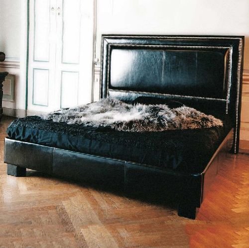 Кровать Baxter Simons в салоне Toriani