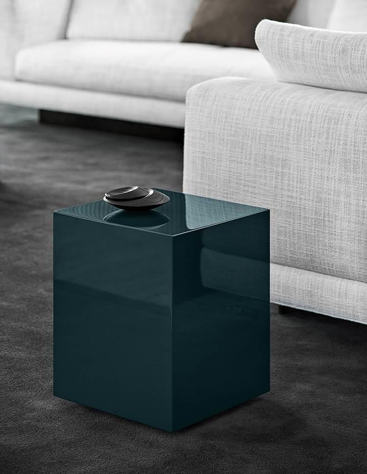 Придиванный столик Minotti Solid 2