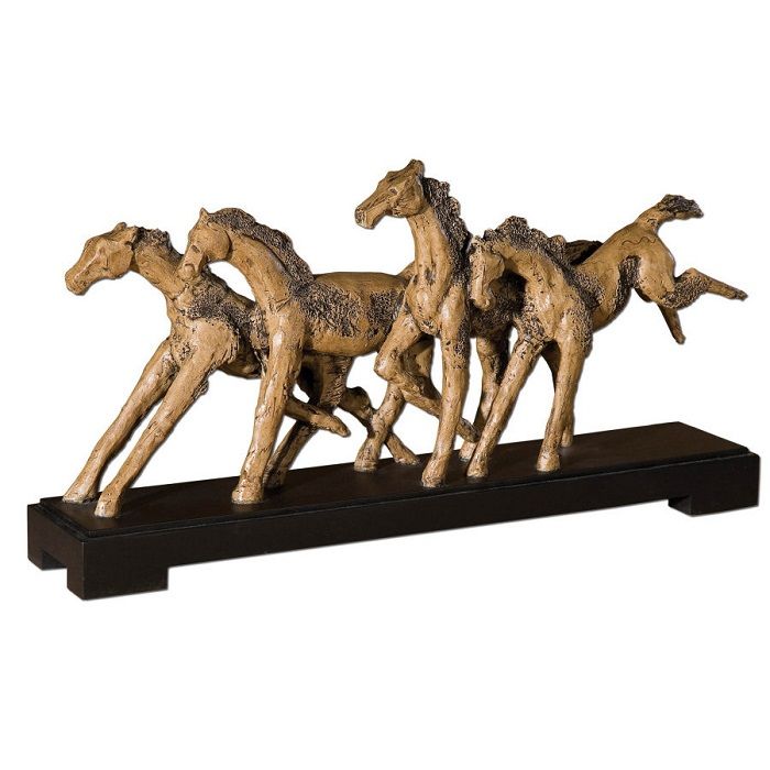  Статуэтка Wild Horses UT19452