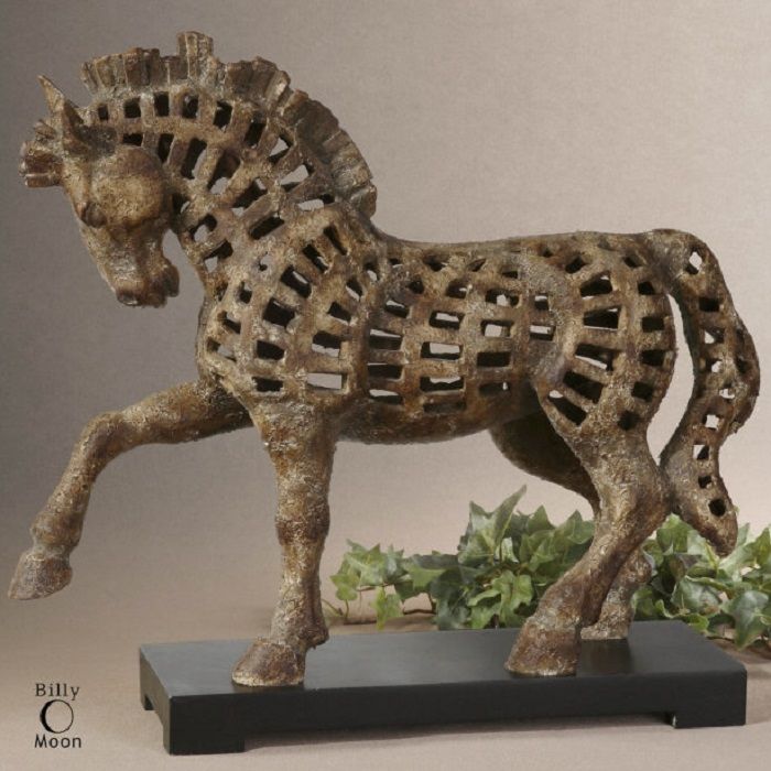 Статуэтка Prancing Horse UT19217 