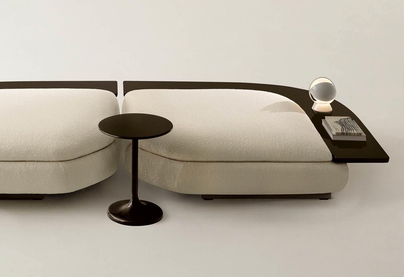 Придиванный столик Minotti Taiko 1