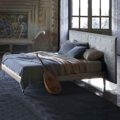 Кровать Poltrona Frau Grantorino Bed