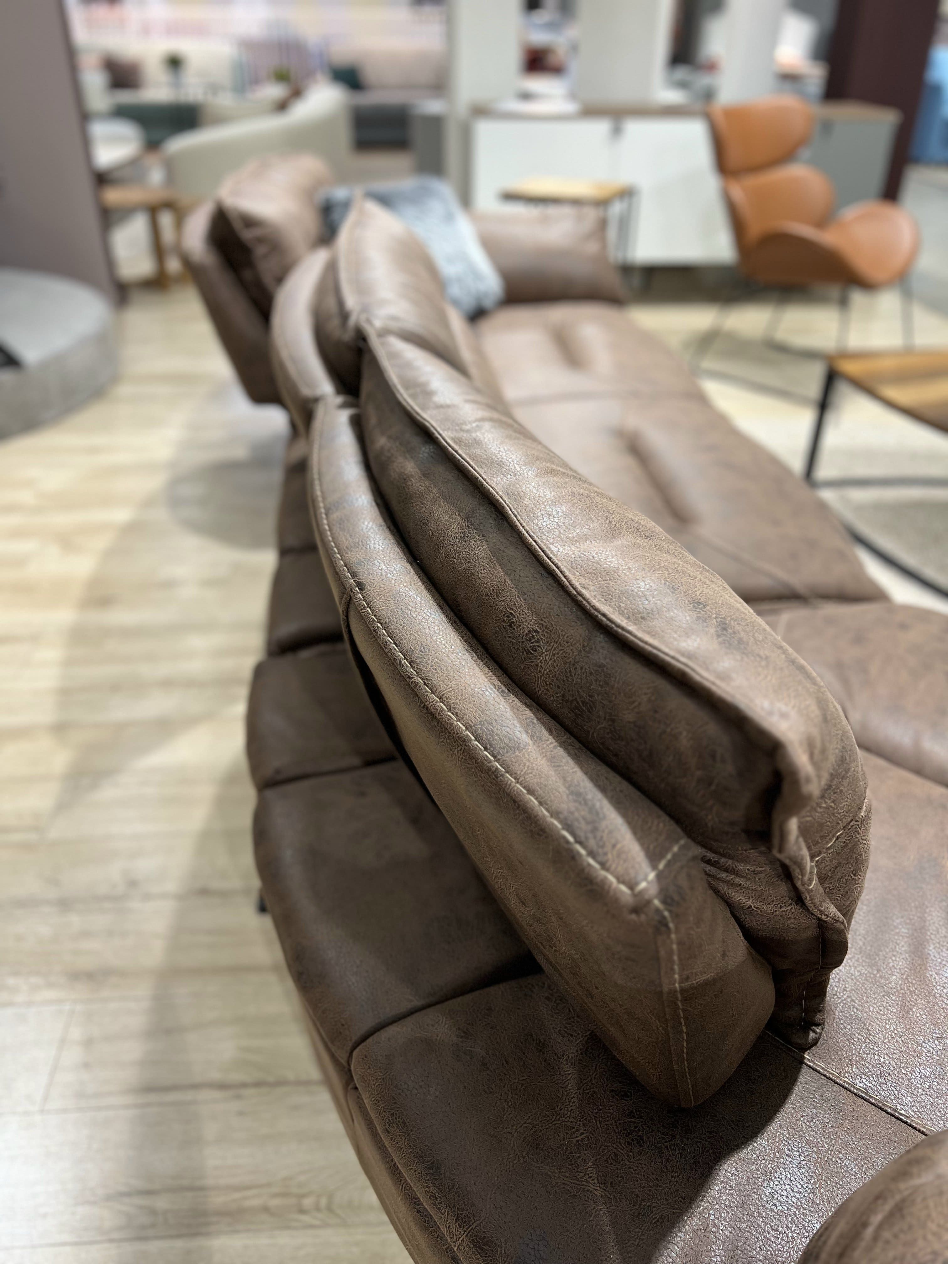 Диван Lexus Art. 01 в салоне Toriani
