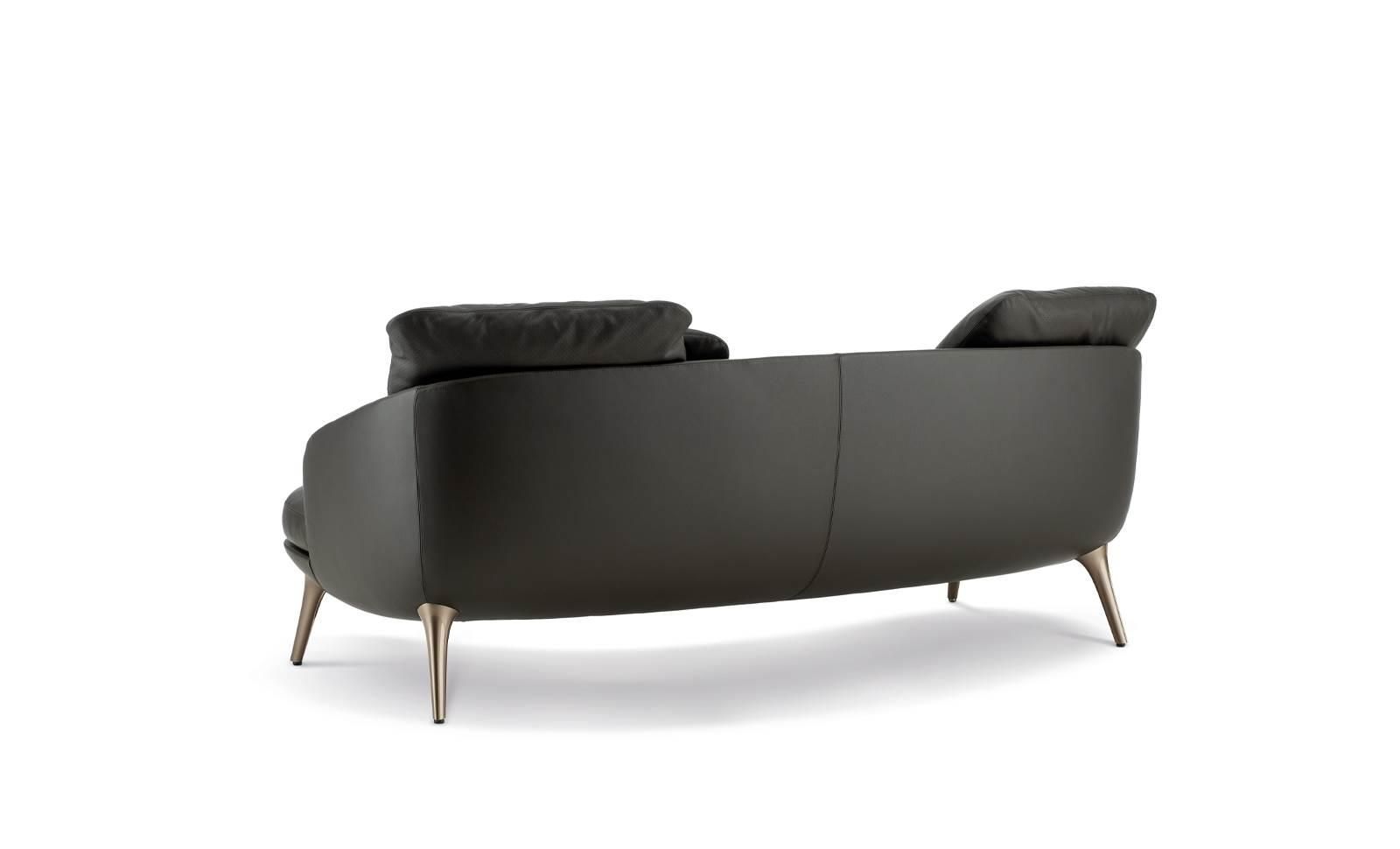 Диван Minotti Raphael 1 в салоне Toriani